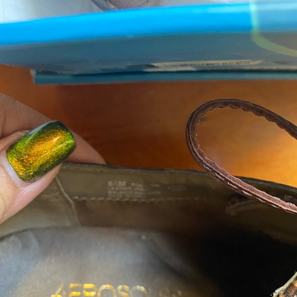 ♥️ AEROSOL BROWN HEELS WITH ALLIGATOR SKIN DESIGN,LIGHTWEIGHT& FLEXIBLE HEELS - Picture 4 of 8